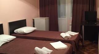 Гостиница Байкал Отель Адлер Двухместный номер с 2 отдельными кроватями и общей ванной комнатой -13