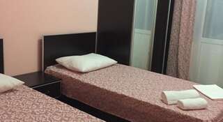 Гостиница Байкал Отель Адлер Двухместный номер с 2 отдельными кроватями и общей ванной комнатой -24